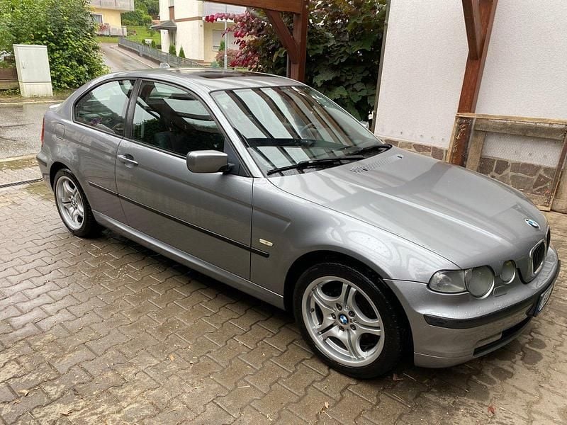 Grau Gebraucht 2004 BMW 316 Compact Basis Kleinwagen | 1.000 € (Guter Preis) - Bild 1/4