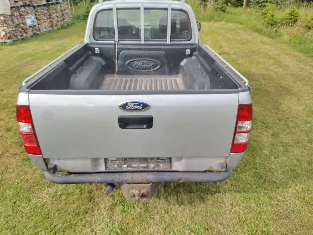 Gebraucht Ford Ranger 143 PS (105 kW) 2007 Silber Pickup