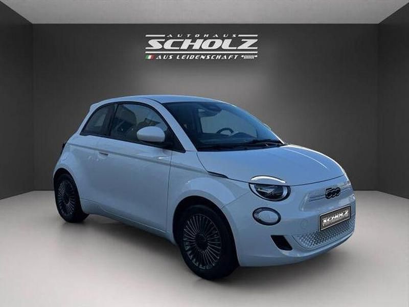 Gebraucht Fiat 500e Icon 69 kW (95 PS) 2022 Weiß Kleinwagen