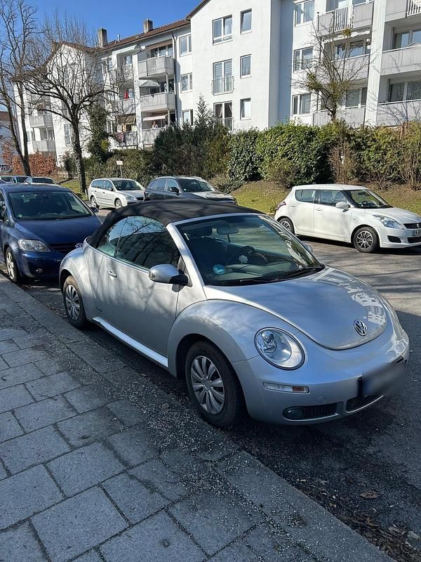 Gebraucht VW New Beetle 75 PS (55 kW) 2010 Silber Kleinwagen