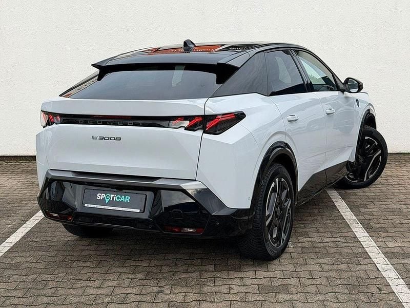 Gebraucht Peugeot e-3008 GT 156 kW (213 PS) 2024 Weiß SUV