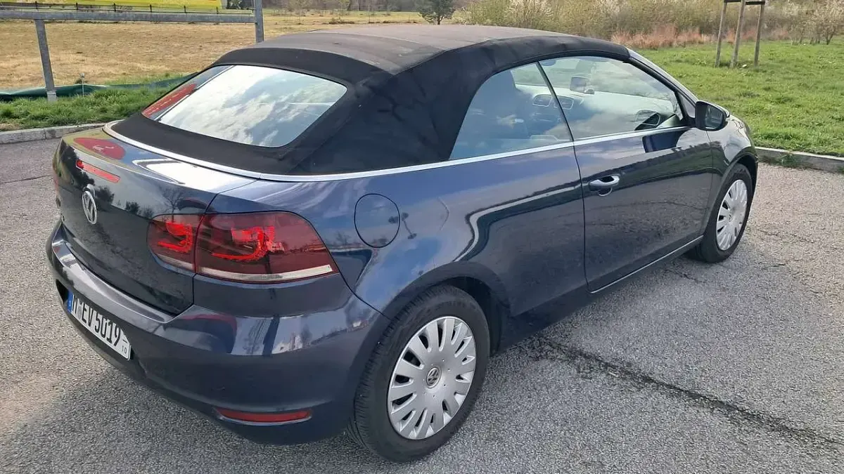 Gebraucht VW Golf Cabriolet 105 PS (77 kW) 2011 Blau Cabrio