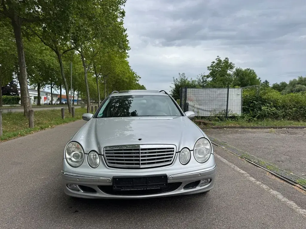 Gebraucht Mercedes E280 Elegance 177 PS (130 kW) 2004 Silber Limousine