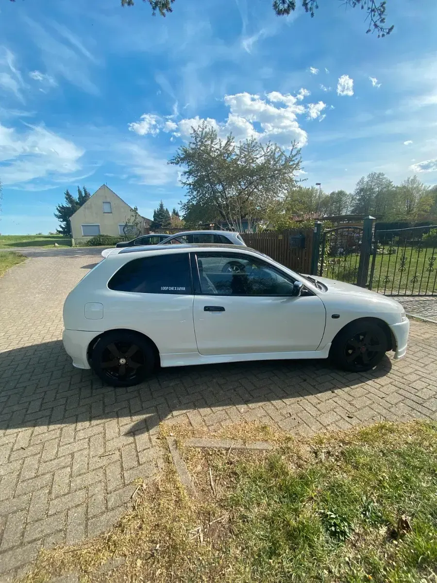 Gebraucht Mitsubishi Colt 103 PS (75 kW) 2002 Weiß Kleinwagen