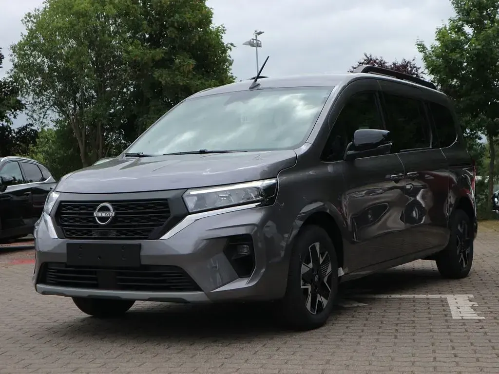Neu Nissan Townstar Tekna 131 PS (96 kW) 2026 Grau Kombi