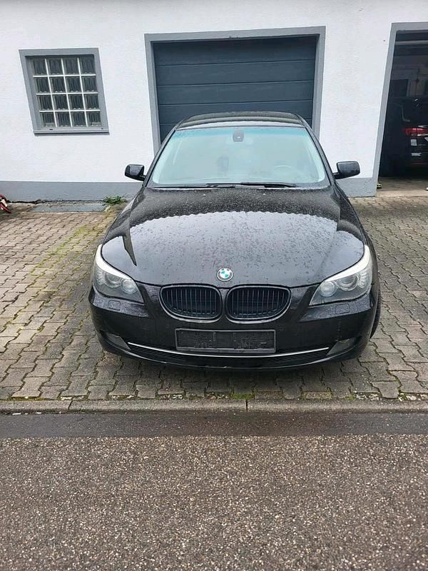 Gebraucht BMW 520 177 PS (130 kW) 2008 Schwarz Limousine