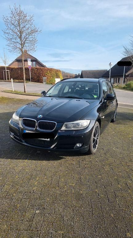 Używany BMW 320 184 KM (135 kW) 2012 Czarny Kombi