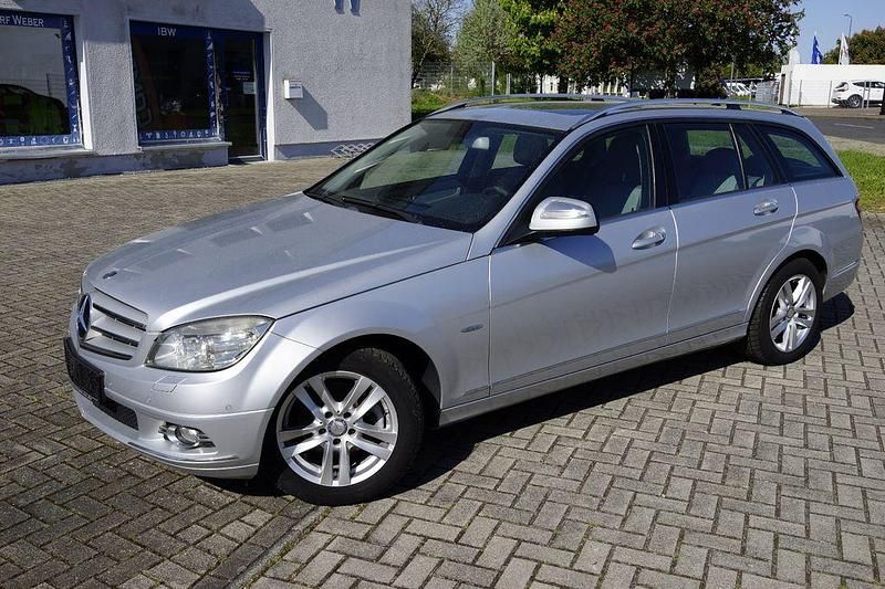 Silber Gebraucht 2008 Mercedes C220 Avantgarde Limousine | 3.499 € (Superpreis) - Bild 1/4