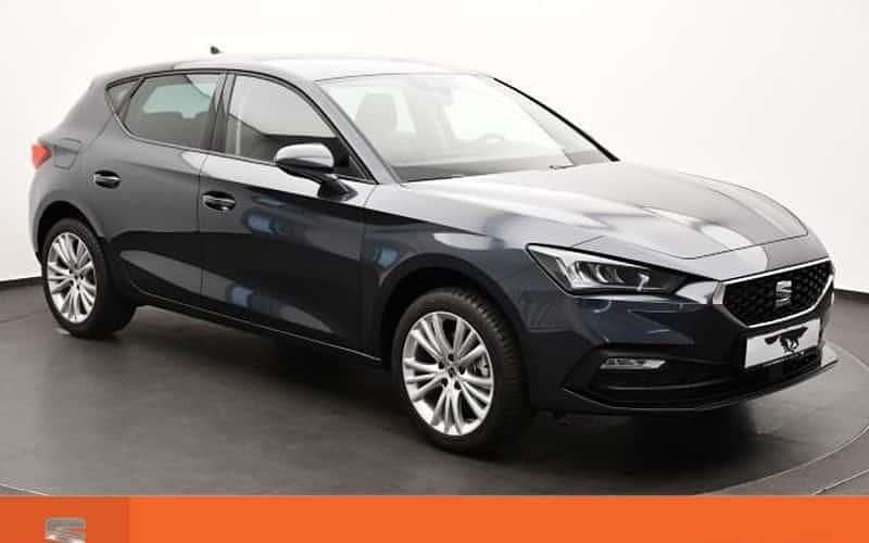 Grau Gebraucht 2024 Seat Leon Style Limousine | 28.950 € (Fairer Preis) - Bild 1/4