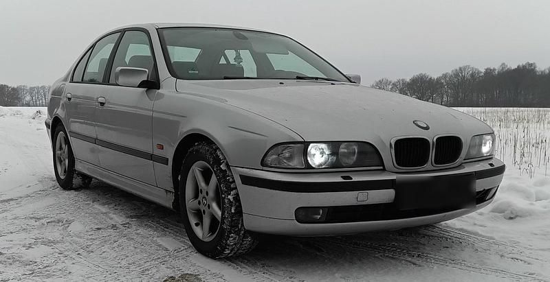 Gebraucht BMW 523 170 PS (125 kW) 1999 Silber Limousine