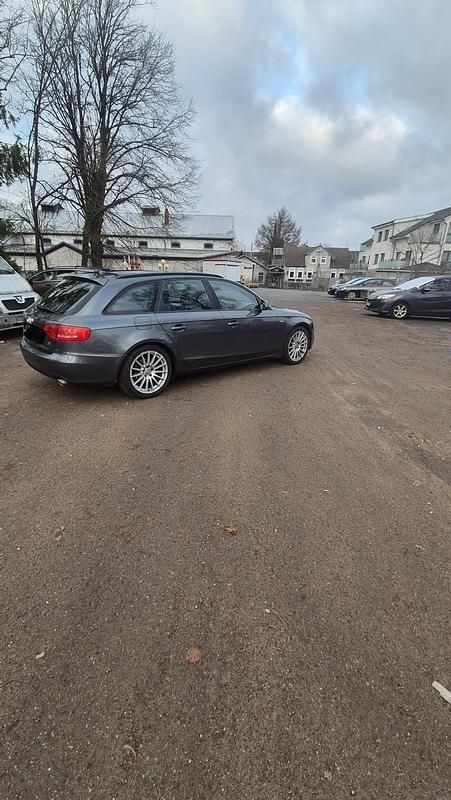 Gebraucht Audi A4 Ambiente 247 PS (181 kW) 2010 Grau Kombi