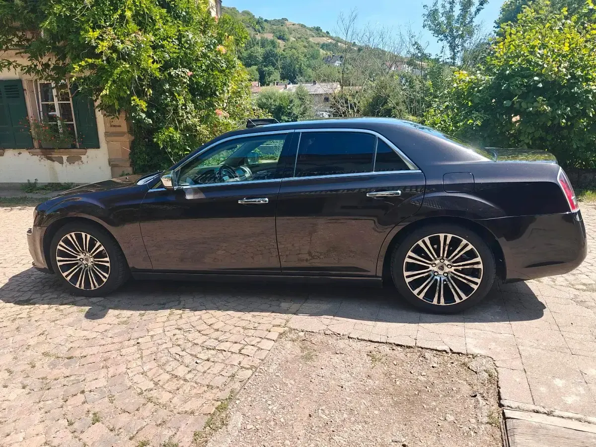 Gebraucht Chrysler 300C 240 PS (176 kW) 2012 Braun Limousine