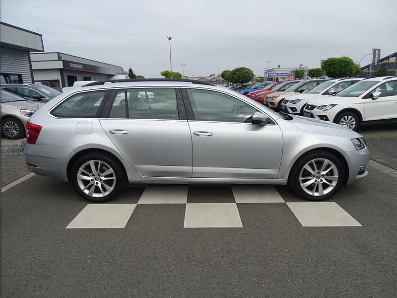 Gebraucht Skoda Octavia Style 116 PS (85 kW) 2019 Silber metallic