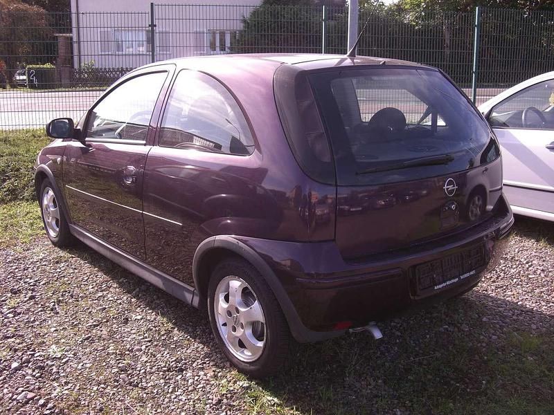 Gebraucht Opel Corsa 60 PS (44 kW) 2006 Violett Limousine