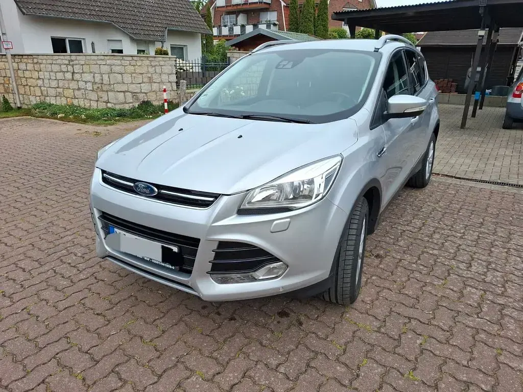 Gebraucht Ford Kuga Titanium 179 PS (131 kW) 2016 Silber SUV