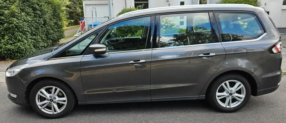 Gebraucht Ford Galaxy 179 PS (131 kW) 2018 Grau Van / Kleinbus