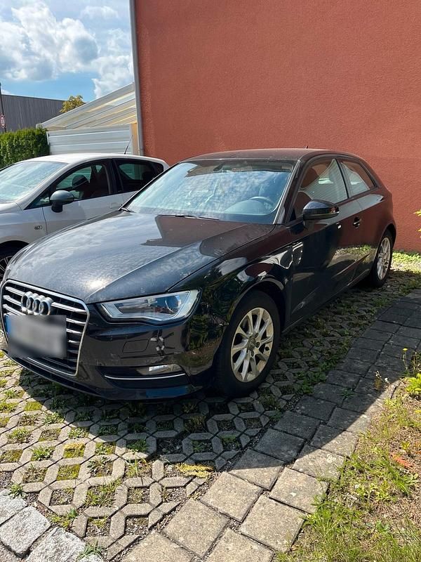 Schwarz Gebraucht 2013 Audi A3 Coupé | 8.900 € - Bild 1/4