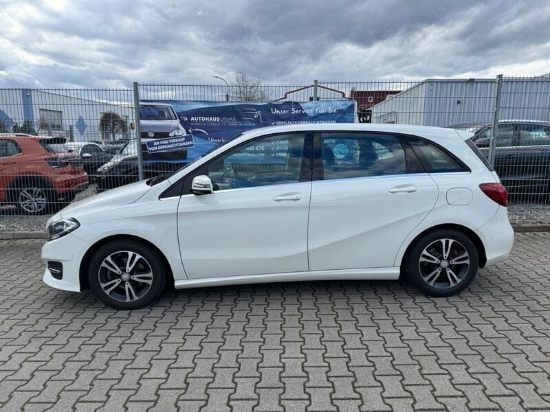 Gebraucht Mercedes B180 109 PS (80 kW) 2016 Weiß Van / Kleinbus
