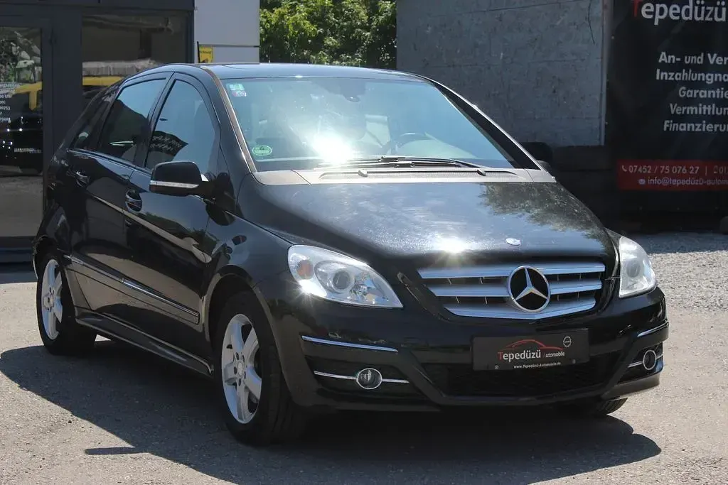 Gebraucht Mercedes B200 136 PS (100 kW) 2008 Schwarz Van / Kleinbus
