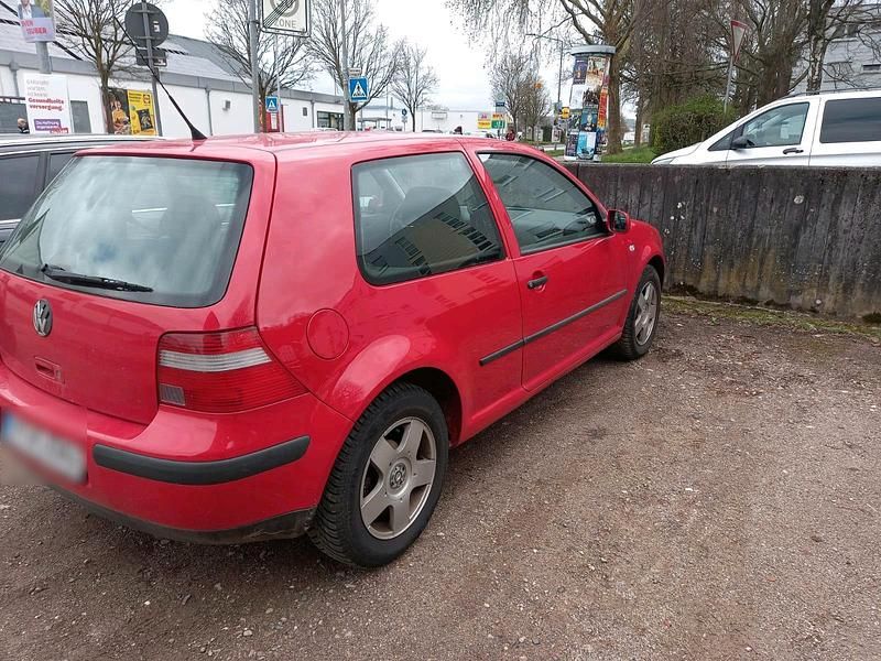 Gebraucht VW Golf IV 90 PS (66 kW) 2002 Rot Kleinwagen