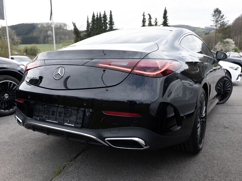 Gebraucht Mercedes CLE220 AMG 197 PS (144 kW) 2023 Metalliclack obsidianschwarz Coupé