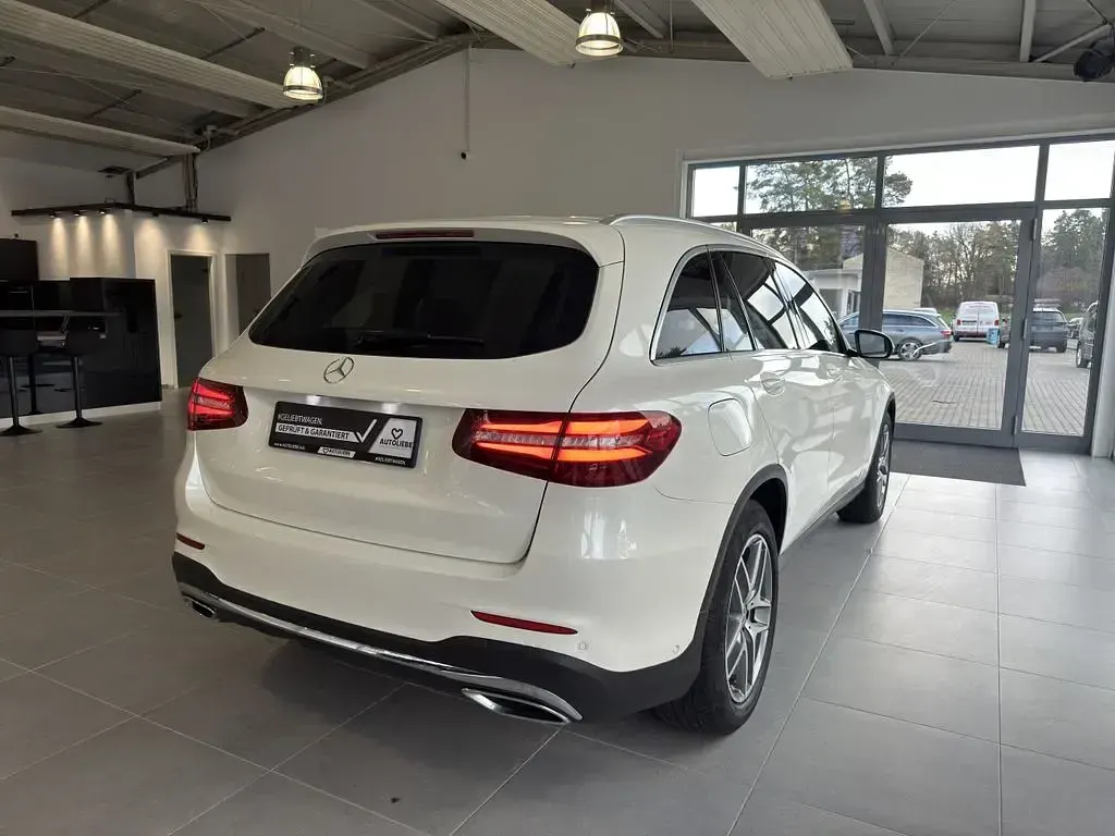 Gebraucht Mercedes GLC220 AMG line 170 PS (125 kW) 2018 Weiß SUV