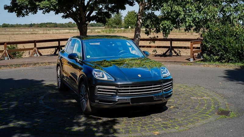 Schwarz Gebraucht 2019 Porsche Cayenne S SUV | 61.880 € (Superpreis) - Bild 1/4