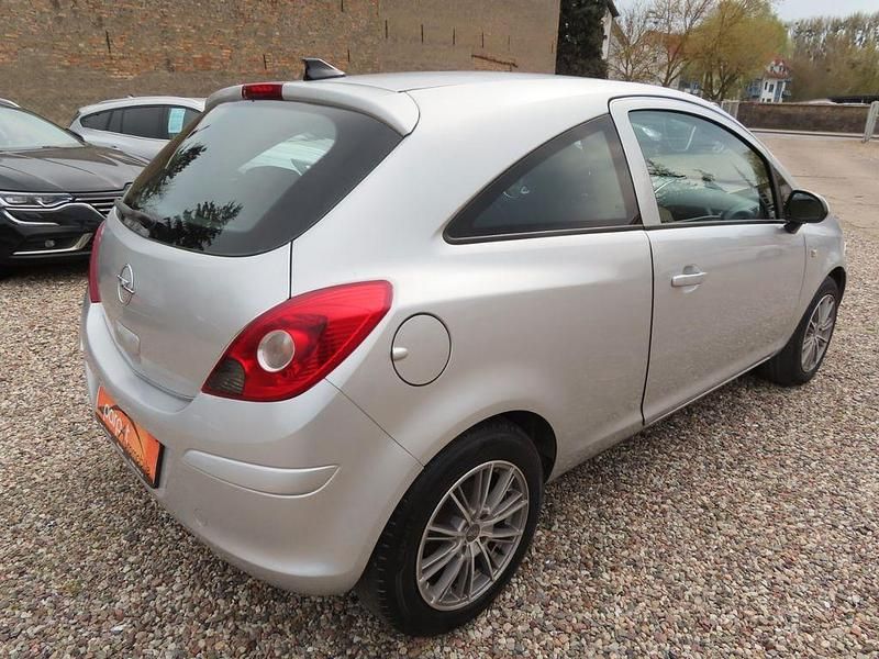 Gebraucht Opel Corsa Edition 90 PS (66 kW) 2008 Silber Kleinwagen