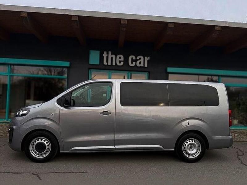 Second-hand Opel Vivaro 250 CP (183 kW) 2014 Negru Monovolum