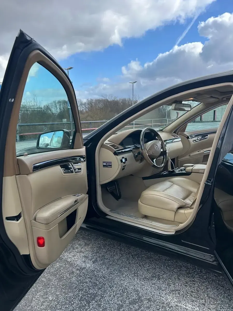 Gebraucht Mercedes 350 235 PS (172 kW) 2010 Schwarz Limousine