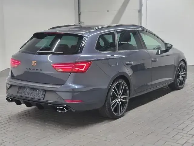 Używany Seat Leon ST Beats 300 KM (220 kW) 2020 Szary Kombi