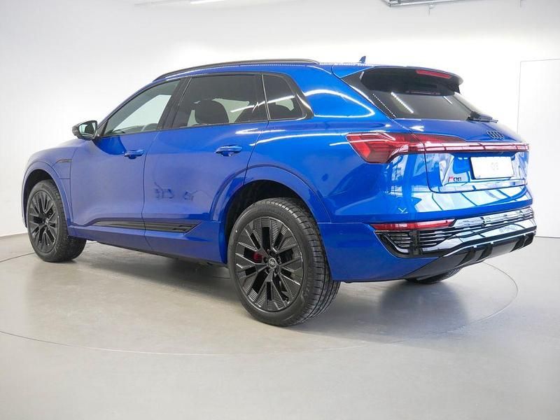 Gebraucht Audi Q8 e-tron S-Line 250 kW (340 PS) 2023 Ultrablau metallic SUV