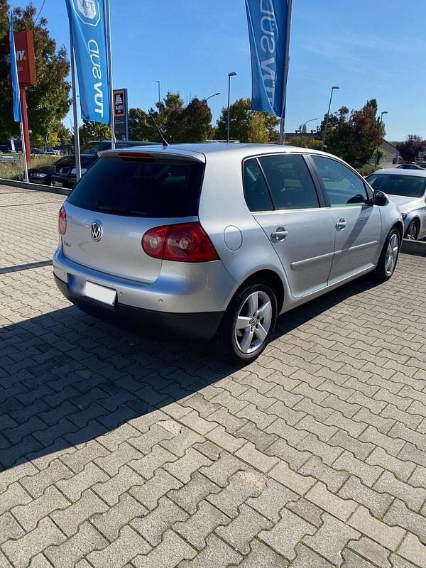 Gebraucht VW Golf V 80 PS (58 kW) 2008 Silber Limousine