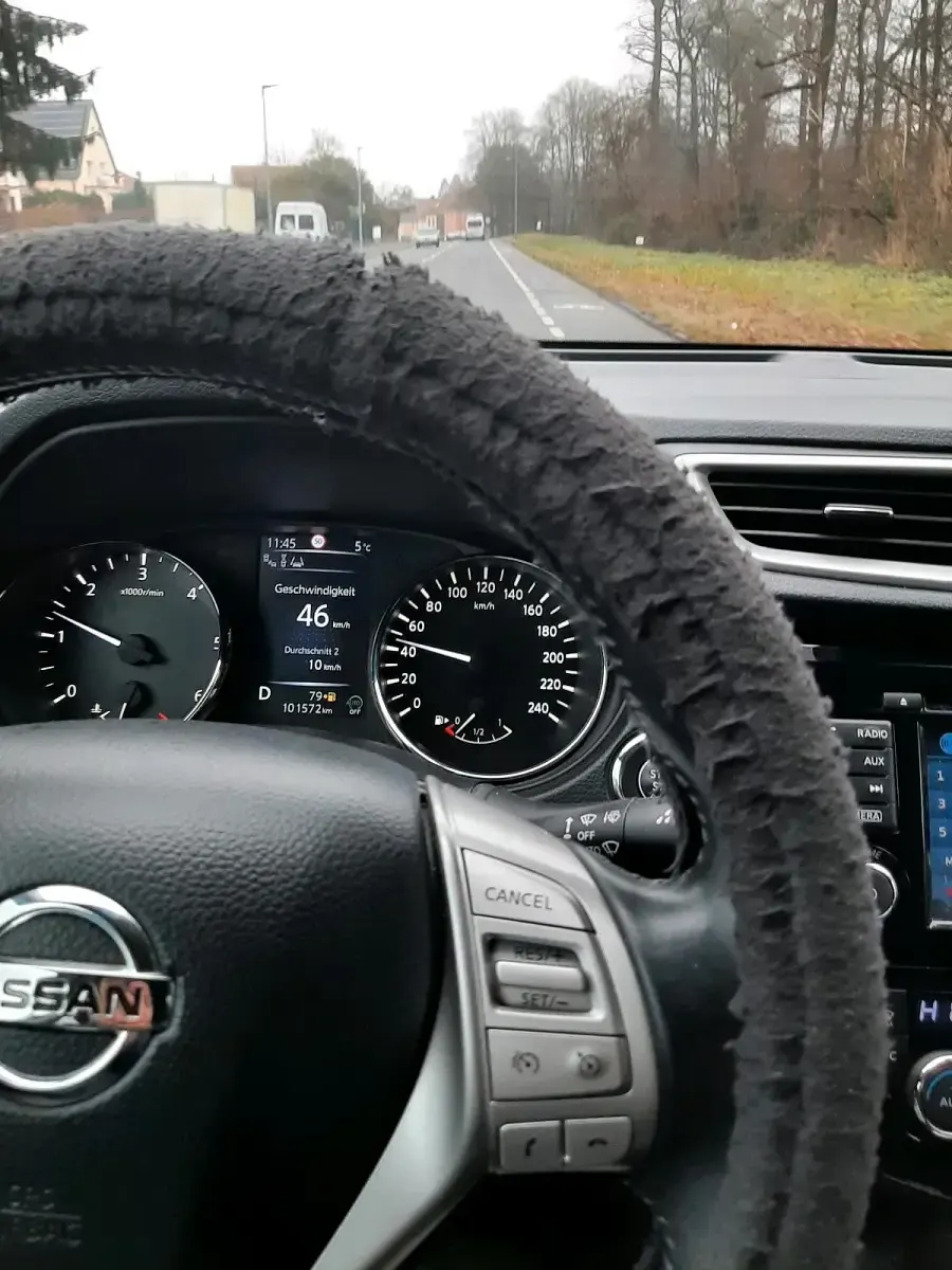 Gebraucht Nissan Qashqai 131 PS (96 kW) 2014 Weiß SUV