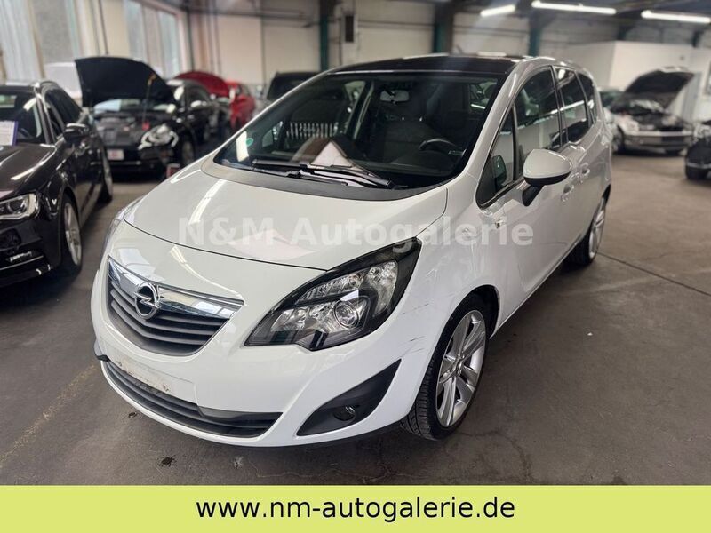 Weiß Gebraucht 2012 Opel Meriva Color Edition Van / Kleinbus | 5.990 € (Fairer Preis) - Bild 1/4