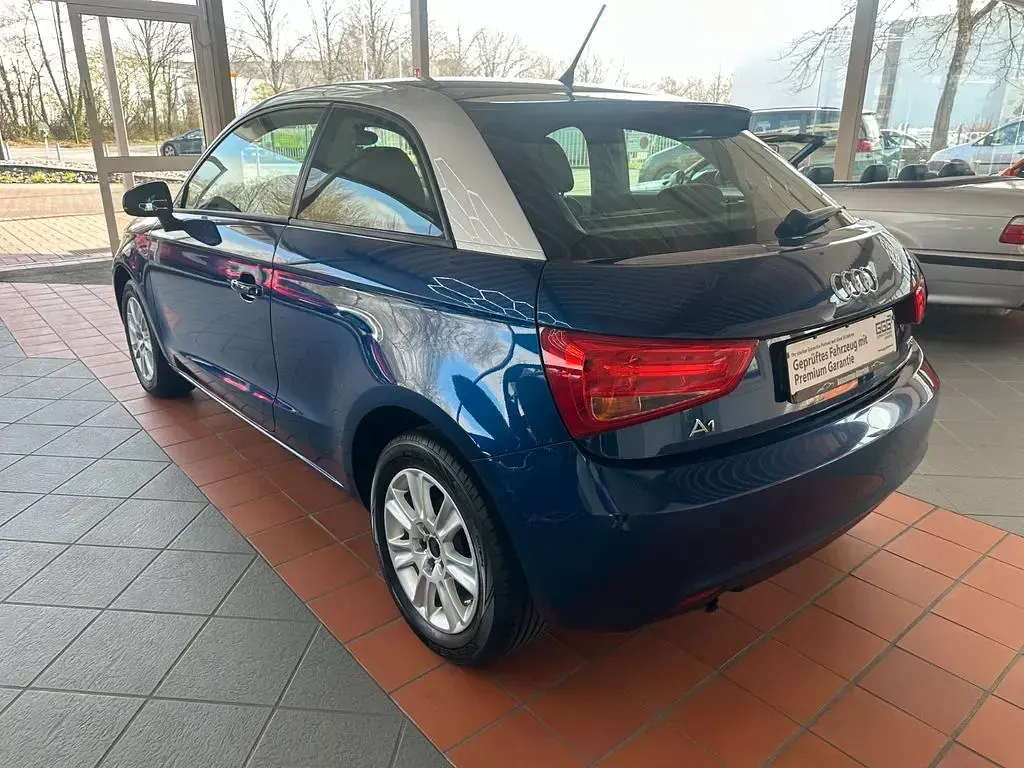 Brugt Audi A1 Attraction 86 HK (63 kW) 2011 Blå Hatchback