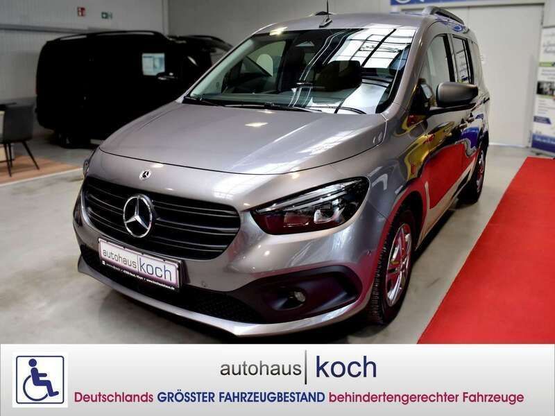 Chromitgrau Gebraucht 2023 Mercedes Citan 113 Kombi | 47.980 € - Bild 1/4