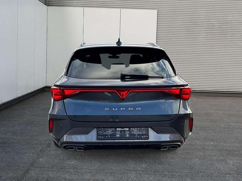 Neu Cupra Leon 150 PS (110 kW) 2025 Grau Kombi