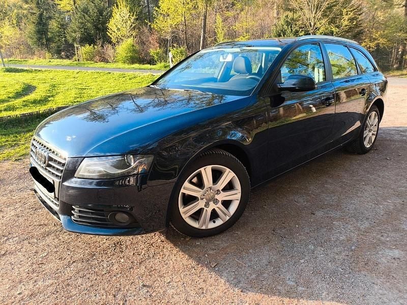 Second-hand Audi A4 Attraction 190 CP (139 kW) 2010 Albastru Break