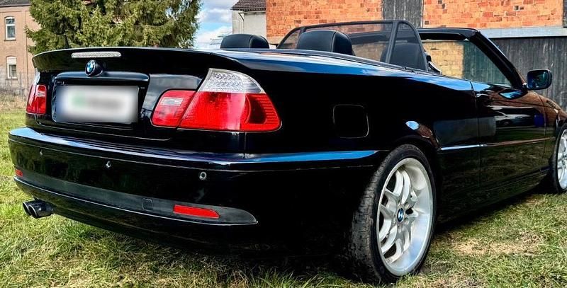 Gebraucht BMW 330 231 PS (169 kW) 2003 Schwarz Cabrio