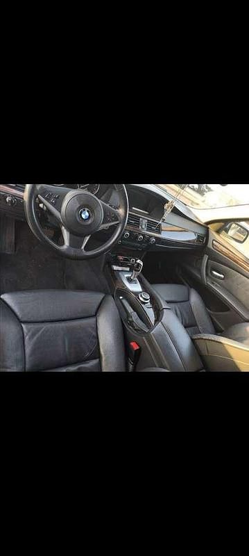 Gebraucht BMW 525 218 PS (160 kW) 2007 Grau Kombi
