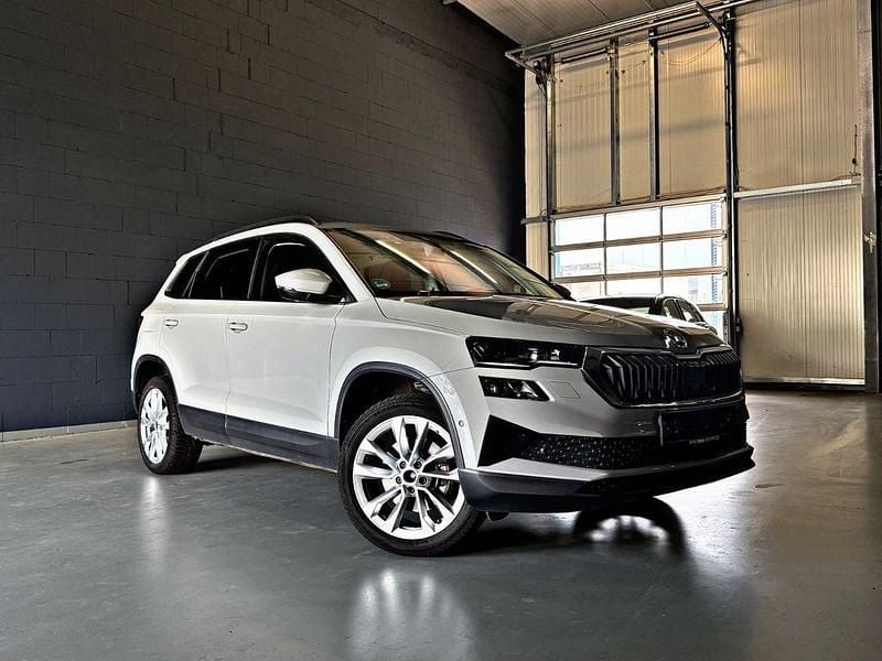Grau Gebraucht 2022 Skoda Karoq Style SUV | 18.990 € (Fairer Preis) - Bild 1/4