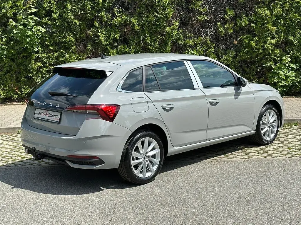 Neu Skoda 105 150 PS (110 kW) 2026 Grau Limousine