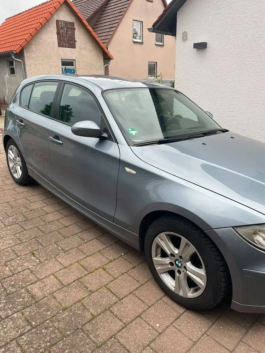 Gebraucht BMW 116 122 PS (89 kW) 2007 Grau Kleinwagen
