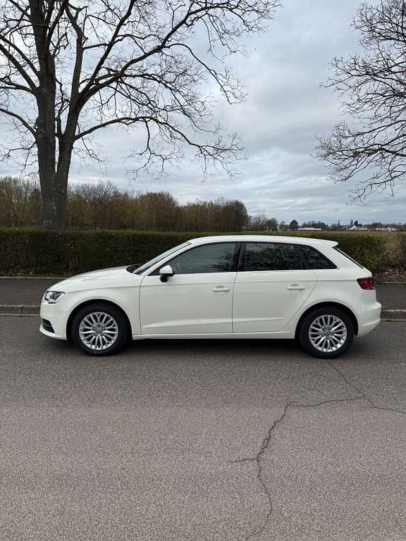 Gebraucht Audi A3 Performance 105 PS (77 kW) 2013 Weiß Limousine