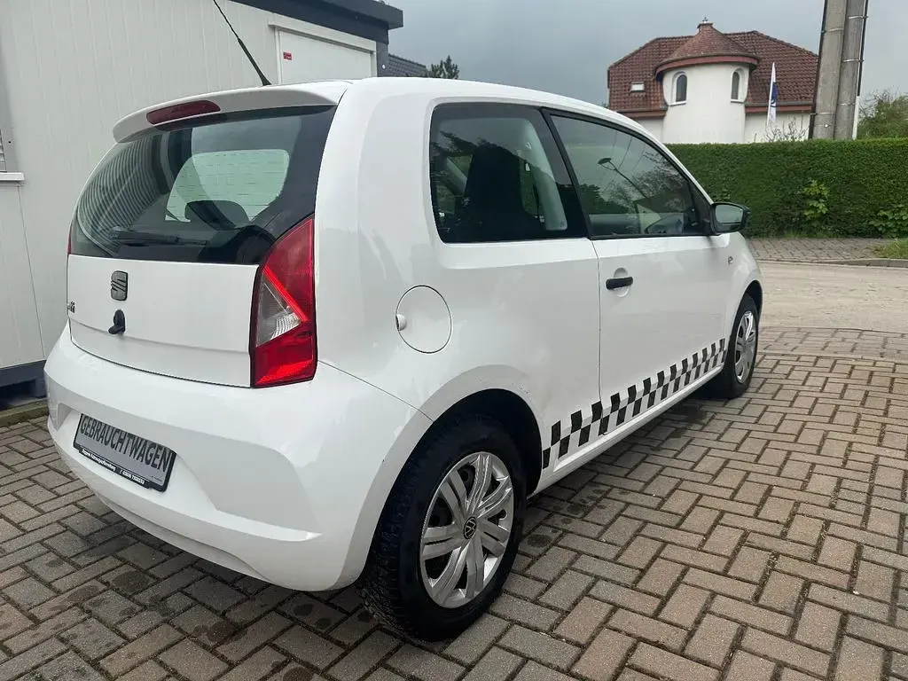 Używany Seat Mii Reference 60 KM (44 kW) 2012 Biały Hatchback