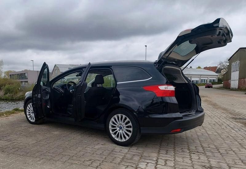 Brugt Ford Focus Titanium 150 HK (110 kW) 2012 Sort Sedan