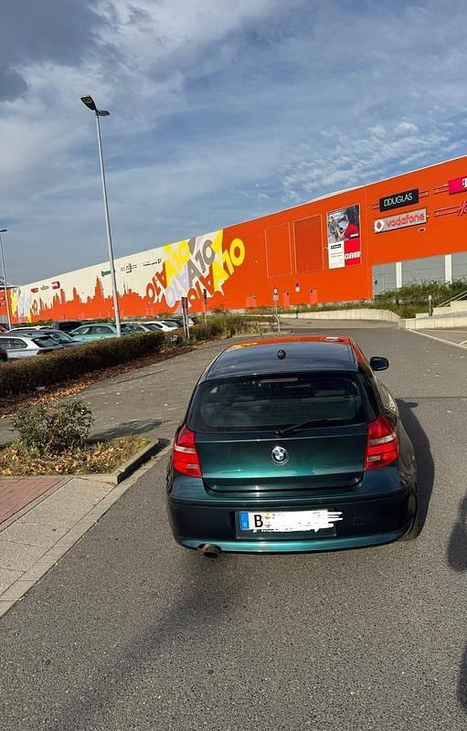 Gebraucht BMW 116 122 PS (89 kW) 2010 Grün Kleinwagen