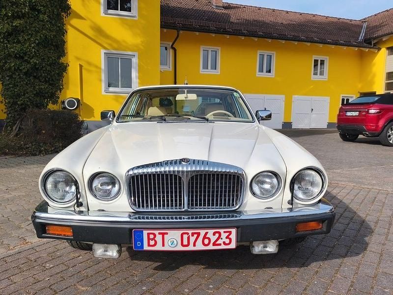 Gebraucht Jaguar XJ 295 PS (216 kW) 1985 Beige Limousine