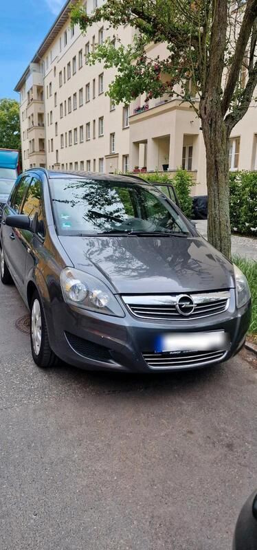Grau Gebraucht 2009 Opel Zafira Van / Kleinbus | 5.990 € (Teuer) - Bild 1/4